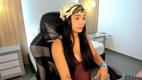 M E G A R A  online show from 11-04-25, 02:10