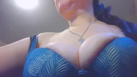 Snapshot of megatitsxx chatting on 11-11-25, 07:03 SHAROLD online show from 11-11-25, 07:03