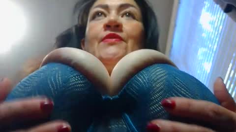 Snapshot of megatitsxx chatting on 12-16-25, 06:57 SHAROLD online show from 12-16-25, 06:57