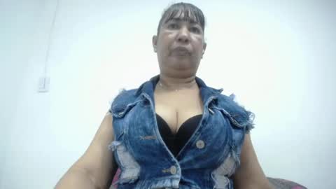Snapshot of megatitsxxx chatting on 09-28-25, 01:33 milfpleasure online show from 09-28-25, 01:33