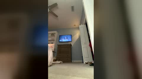 megcritt56 online show from 04-08-26, 12:54