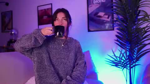 Snapshot of megga_bluee chatting on 08-09-26, 03:23 megga_bluee online show from 08-09-26, 03:23