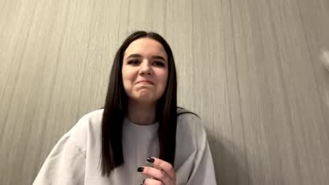 Snapshot of megganskurski chatting on 02-17-26, 11:40 Mia online show from 02-17-26, 11:40