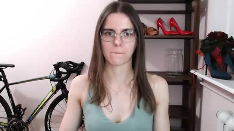 Megi online show from 01-18-26, 07:28