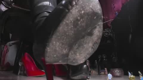 Snapshot of megoddessara chatting on 12-12-24, 04:37 Goddess Sara online show from 12-12-24, 04:37