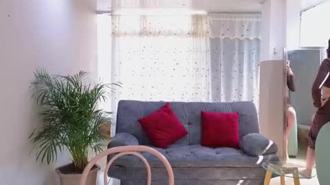 Mei online show from 03-08-25, 07:42