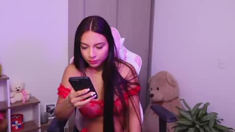 Snapshot of meiis_ chatting on 03-08-25, 11:18 meiis3 online show from 03-08-25, 11:18