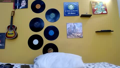 MEIS online show from 06-01-26, 02:35