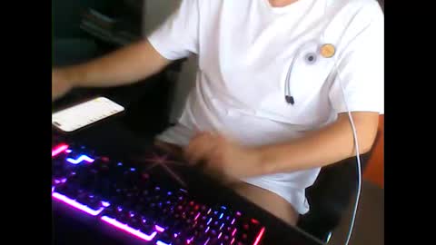 Snapshot of meks5544 chatting on 09-28-25, 04:12 meks5544 online show from 09-28-25, 04:12