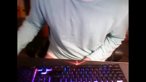 Snapshot of meks5544 chatting on 11-10-25, 12:42 meks5544 online show from 11-10-25, 12:42