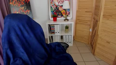 Snapshot of mekurisu chatting on 01-12-26, 01:22 mekurisu online show from 01-12-26, 01:22