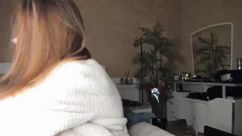  Start every day 2000 - 700 online show from 02-16-26, 08:05