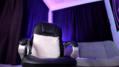 melani greyy online show from 02-18-25, 11:19