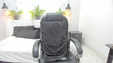 Melani  online show from 02-28-25, 12:10