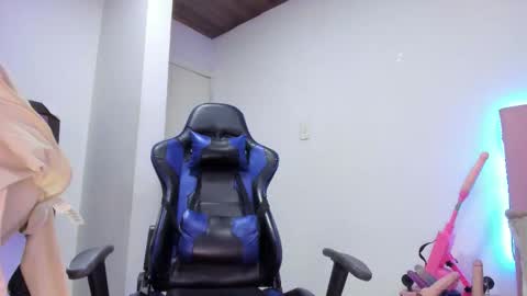 Snapshot of melani_xc chatting on 11-07-25, 02:39 MELANI - online show from 11-07-25, 02:39
