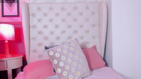 Snapshot of melanie__hills chatting on 01-13-25, 02:32 Melanie online show from 01-13-25, 02:32