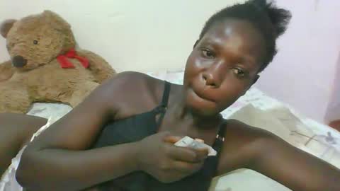 Snapshot of melanie_bae1 chatting on 05-06-26, 07:30 melanie_bae1 online show from 05-06-26, 07:30