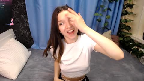 Snapshot of melanie_grant chatting on 01-08-25, 12:15 Melanie online show from 01-08-25, 12:15