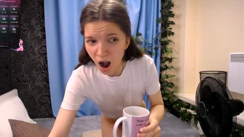 Snapshot of melanie_grant chatting on 01-11-25, 04:57 Melanie online show from 01-11-25, 04:57