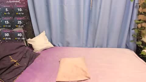 Snapshot of melanie_grant chatting on 10-04-25, 09:07 Melanie online show from 10-04-25, 09:07