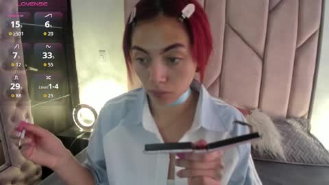 Melanie roux  online show from 11-10-25, 12:04