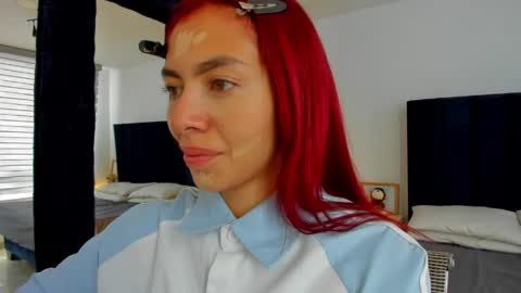 Melanie roux  online show from 04-03-26, 12:25