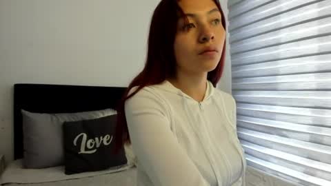Snapshot of melanie_roux_ chatting on 06-30-26, 12:39 Melanie roux online show from 06-30-26, 12:39