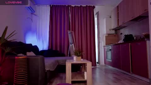Snapshot of melanie_way chatting on 06-18-26, 02:32 melanie_way online show from 06-18-26, 02:32