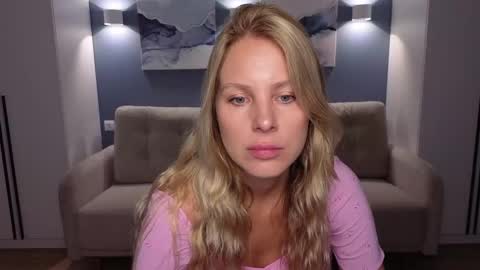 Melanie Bennett online show from 09-18-25, 06:04