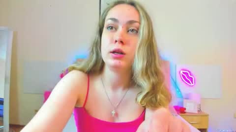 Snapshot of melaniecutys chatting on 05-09-26, 05:23 Melania online show from 05-09-26, 05:23