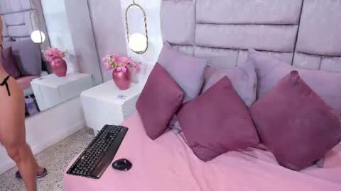 Snapshot of melaniee_joness chatting on 07-03-26, 05:52 melaniee_joness online show from 07-03-26, 05:52