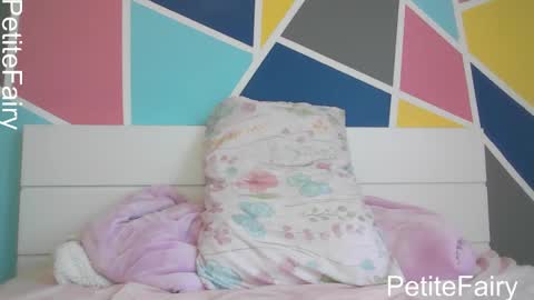 Snapshot of melaniefairy chatting on 01-19-25, 09:11 Melanie online show from 01-19-25, 09:11