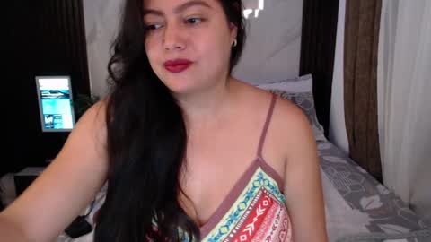 Snapshot of melaniex05 chatting on 05-15-26, 10:00 Melanie online show from 05-15-26, 10:00