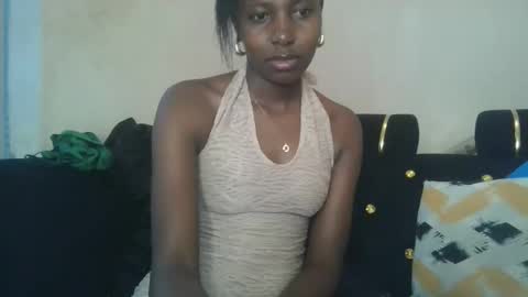 Snapshot of melaninblue chatting on 12-20-25, 06:59 melaninblue online show from 12-20-25, 06:59