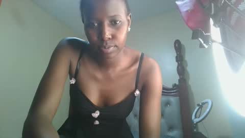 Snapshot of melaninblue chatting on 12-22-25, 07:55 melaninblue online show from 12-22-25, 07:55