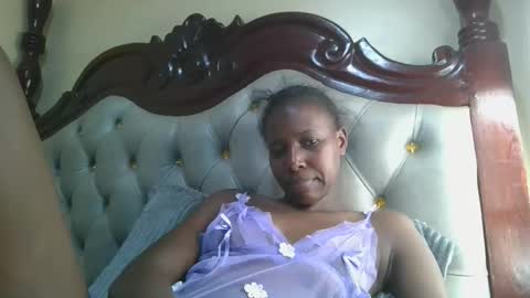 Snapshot of melaninblue chatting on 01-14-26, 06:24 melaninblue online show from 01-14-26, 06:24