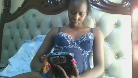 Snapshot of melaninblue chatting on 05-02-26, 06:13 melaninblue online show from 05-02-26, 06:13