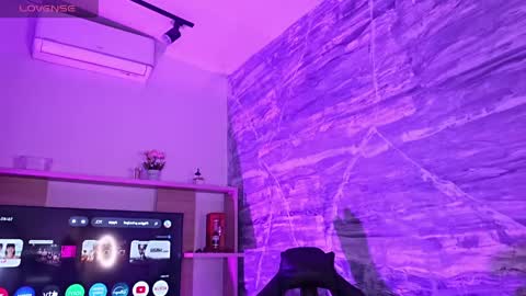 MelanyLuv online show from 04-05-26, 09:45