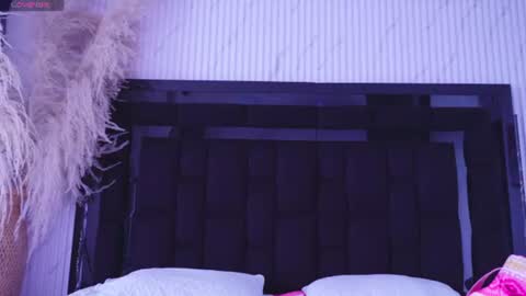 Snapshot of melanny_luv chatting on 06-14-26, 07:49 MelanyLuv online show from 06-14-26, 07:49