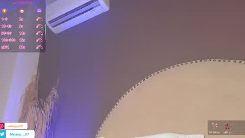Snapshot of melany__8 chatting on 11-25-25, 01:00 melany online show from 11-25-25, 01:00