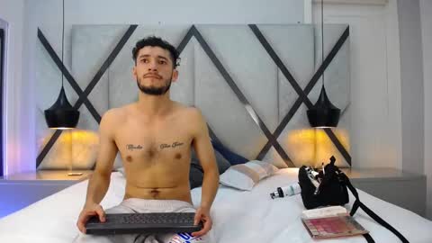 melanyandethan online show from 10-22-25, 10:53