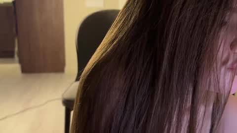 Snapshot of melanybunny chatting on 12-06-24, 06:50 Adel online show from 12-06-24, 06:50