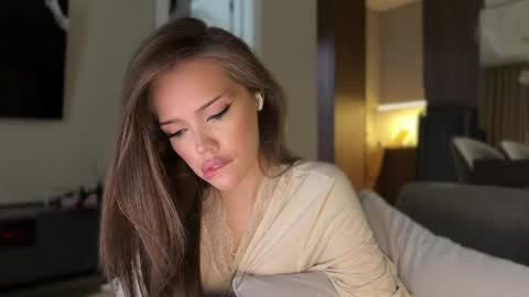 Snapshot of melanybunny chatting on 04-27-26, 03:21 Adel online show from 04-27-26, 03:21