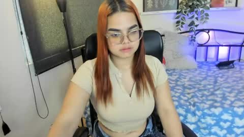 Snapshot of melanyrosee chatting on 05-12-26, 11:29 melanyrosee online show from 05-12-26, 11:29