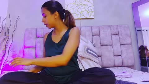 Snapshot of melanystone_ chatting on 06-02-26, 01:13 Melany online show from 06-02-26, 01:13