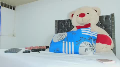 Snapshot of melanyy_miller chatting on 07-02-26, 12:43 melanny online show from 07-02-26, 12:43