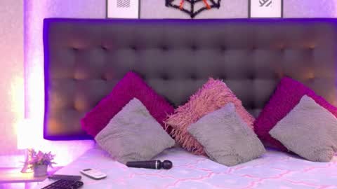 MeleekXXX online show from 10-25-25, 08:25