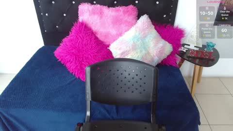 Snapshot of meli_taylorx chatting on 12-21-24, 06:12 Azul online show from 12-21-24, 06:12