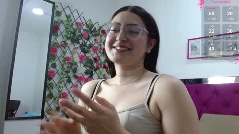 Snapshot of meli_taylorx chatting on 01-25-25, 02:04 Azul online show from 01-25-25, 02:04