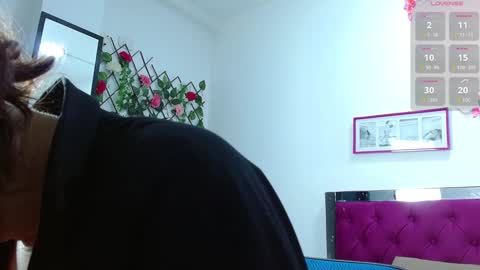 Snapshot of meli_taylorx chatting on 02-04-25, 12:29 Azul online show from 02-04-25, 12:29